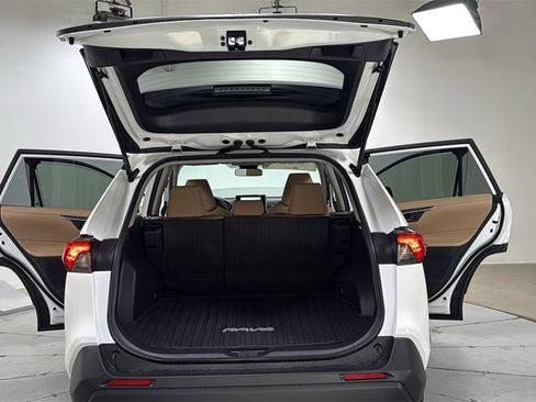 Certified 2025 Toyota RAV4 LE image 16