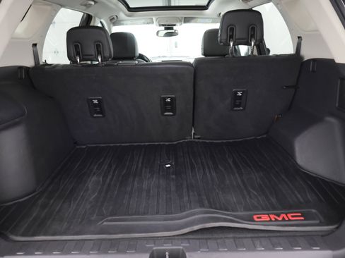 Used 2018 GMC Terrain Denali w/ Comfort Package AWD/4WD image 28