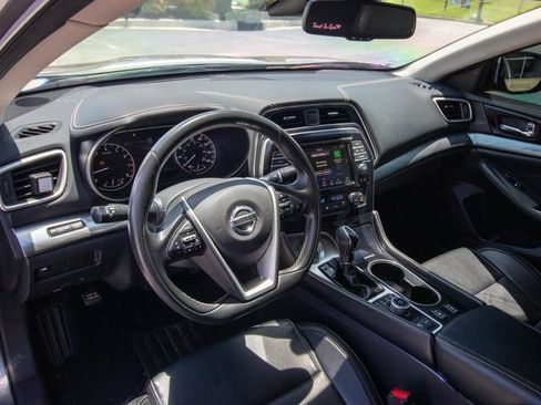 Used 2021 Nissan Maxima 3.5 SV w/ Floor Mat Group FWD image 5