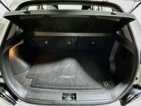 Used 2023 Hyundai Kona SE image 23