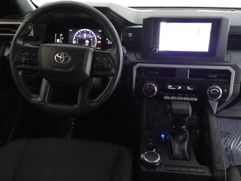 Used 2025 Toyota Tacoma SR AWD/4WD image 2