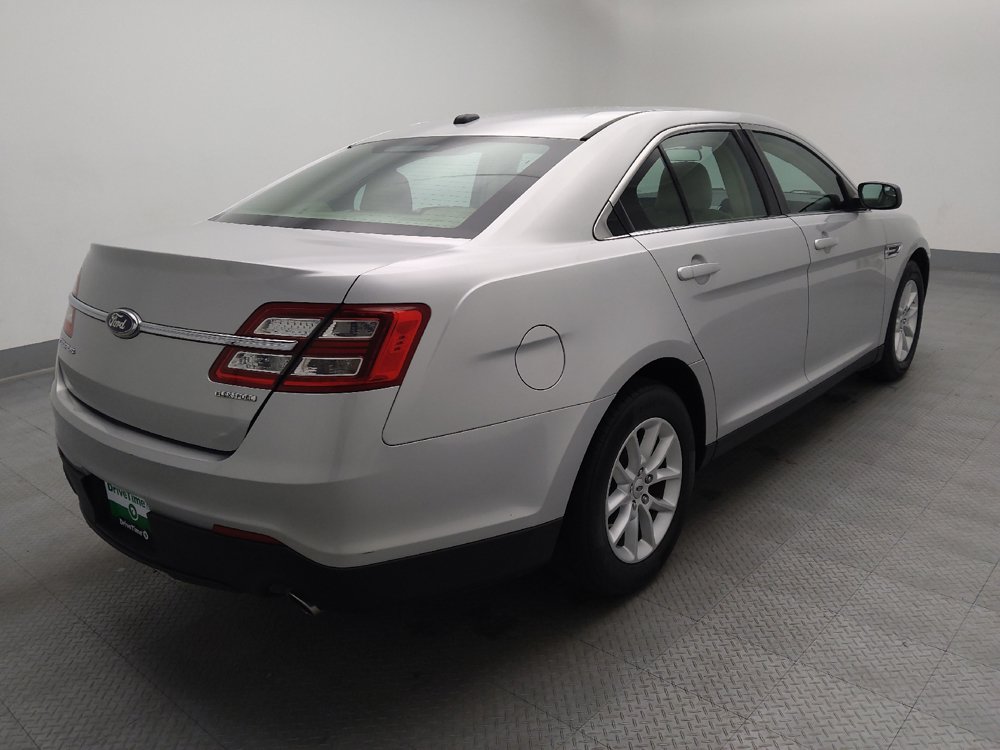 Used 2014 Ford Taurus SE FWD image 9