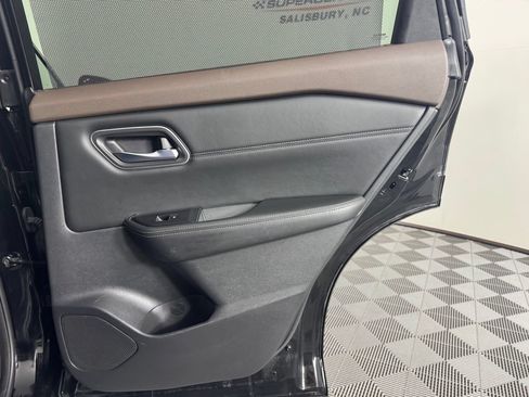 Used 2021 Nissan Rogue SL w/ Premium Package AWD/4WD image 29