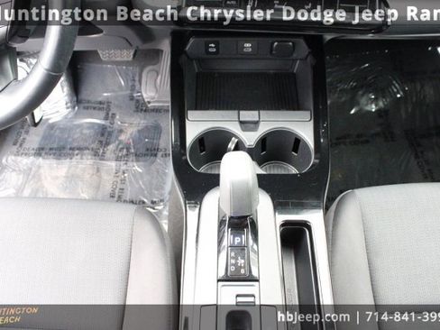 Used 2023 Toyota Prius LE image 12