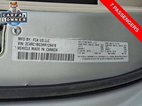 Used 2024 Chrysler Pacifica Touring-L FWD image 27