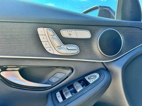 Used 2020 Mercedes-Benz GLC 300 4MATIC image 6