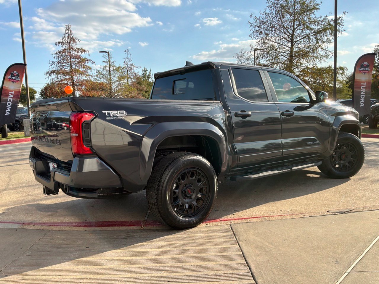 Used 2024 Toyota Tacoma TRD Sport w/ TRD Sport Premium Package RWD image 6
