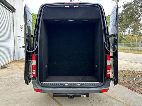 Used 2025 Mercedes-Benz Sprinter 3500 image 2