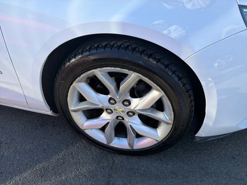 Used 2014 Chevrolet Impala LT image 4