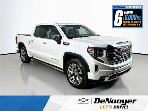Used 2024 GMC Sierra 1500 Denali w/ Denali Reserve Package AWD/4WD image 1