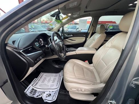 Used 2018 Buick Enclave Essence AWD/4WD image 16