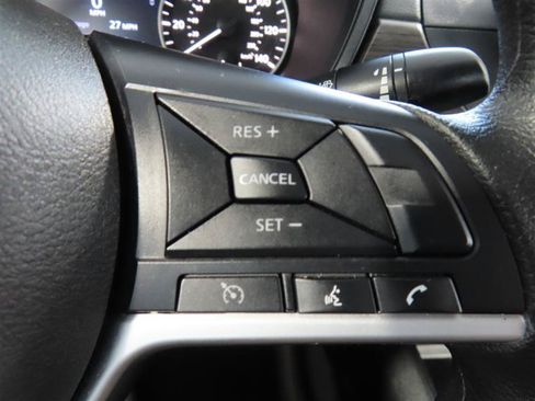 Used 2025 Nissan Altima 2.5 SV FWD image 21