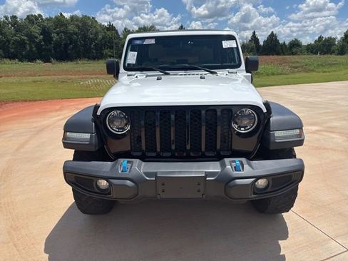 Used 2023 Jeep Wrangler Unlimited w/ 8.4" Radio Group AWD/4WD image 2