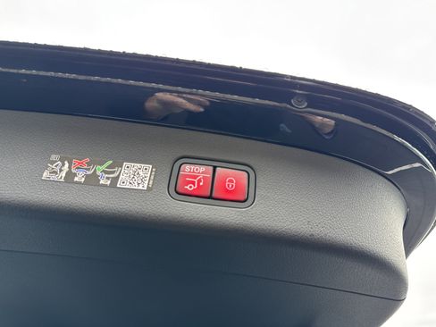 Used 2026 Mercedes-Benz GLC 300 4MATIC image 28