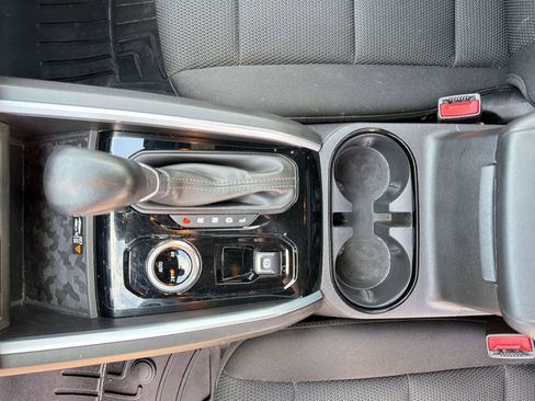 Used 2024 Chevrolet Colorado LT w/ LT Convenience Package II AWD/4WD image 22