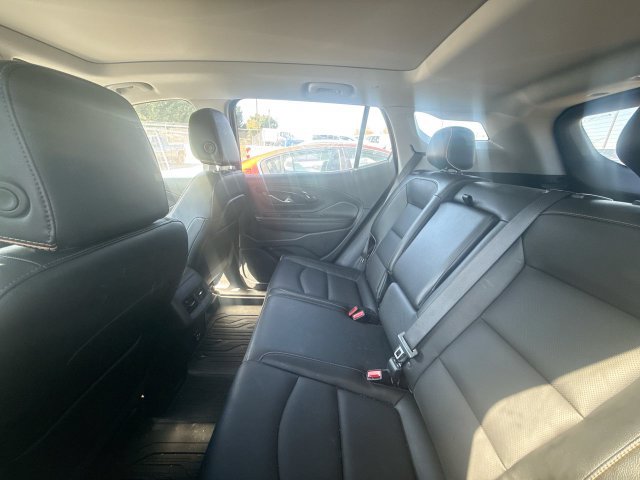 Used 2024 GMC Terrain AT4 w/ Tech Package AWD/4WD image 18