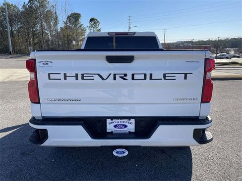 Used 2020 Chevrolet Silverado 1500 Custom w/ Custom Value Package image 4