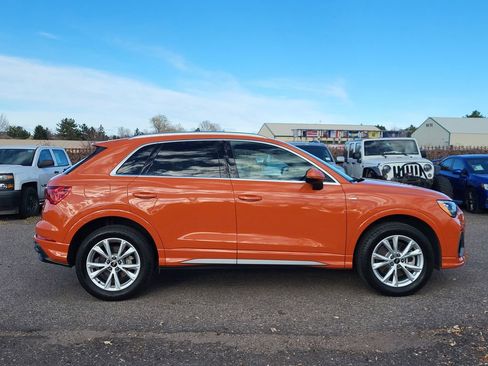 Used 2022 Audi Q3 2.0T Premium w/ Convenience Package AWD/4WD image 3