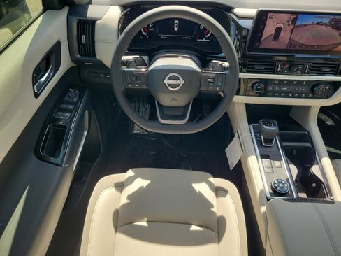 New 2026 Nissan Pathfinder SL image 18