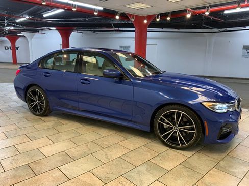 Used 2021 BMW 330i xDrive Sedan w/ M Sport Package AWD/4WD image 5