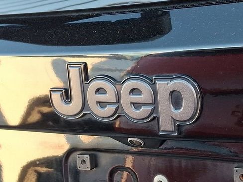 Used 2021 Jeep Renegade Latitude AWD/4WD image 30