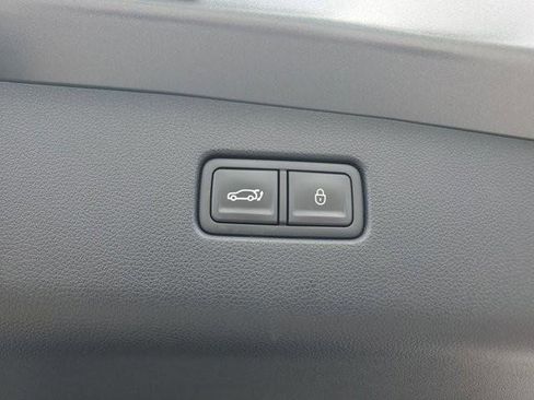 Used 2023 Genesis GV70 2.5T w/ Sport Prestige Package image 12