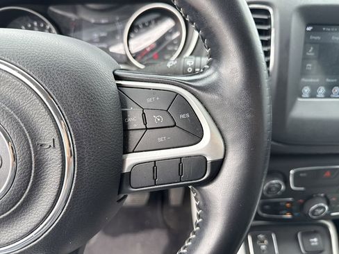 Used 2020 Jeep Compass Latitude FWD image 17