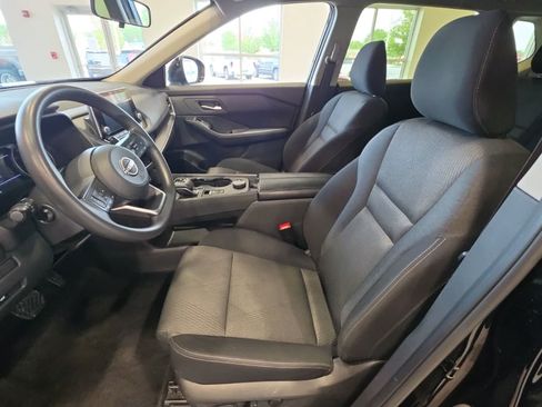 Used 2024 Nissan Rogue SV AWD/4WD image 19