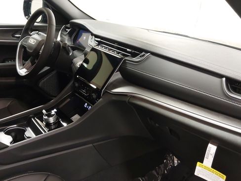 New 2025 Jeep Grand Cherokee L Limited w/ Luxury Tech Group II image 29