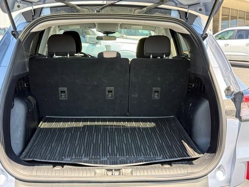 Used 2022 Ford Escape SE w/ Cold Weather Package FWD image 17