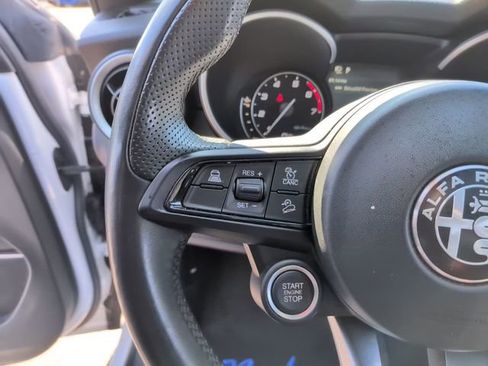 Used 2022 Alfa Romeo Stelvio Ti image 25