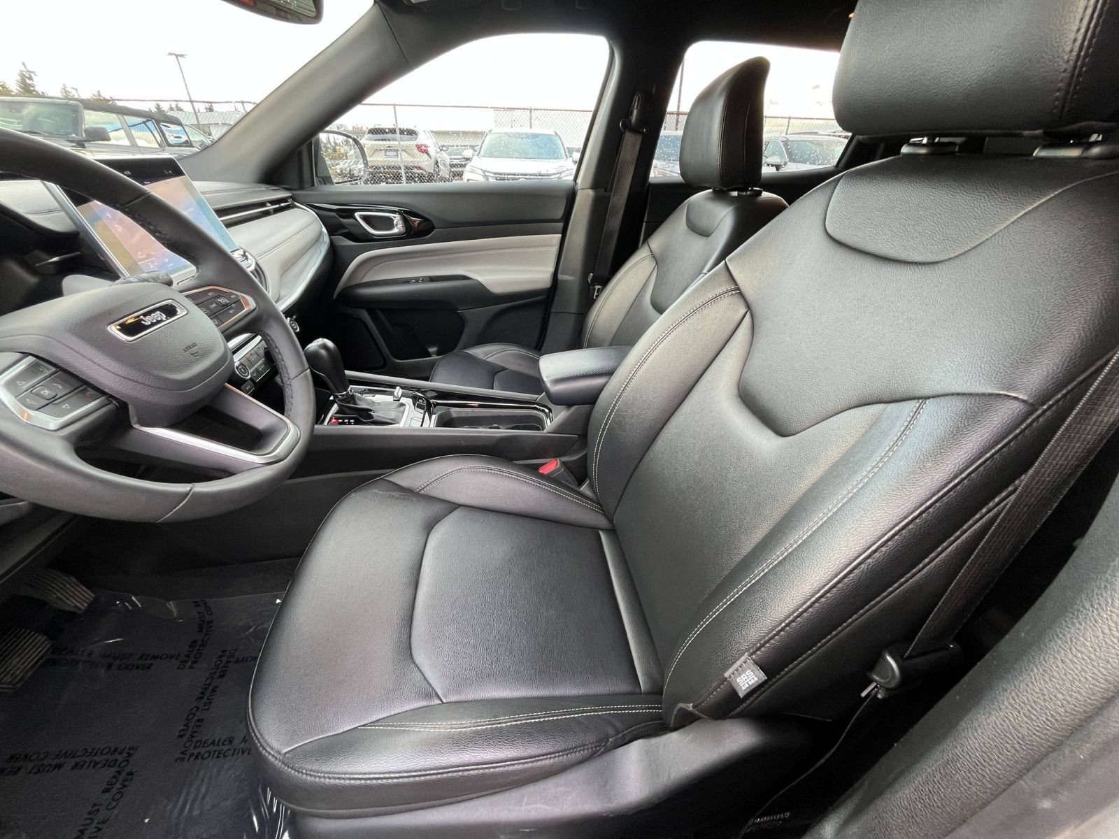 Used 2025 Jeep Compass Limited AWD/4WD image 27