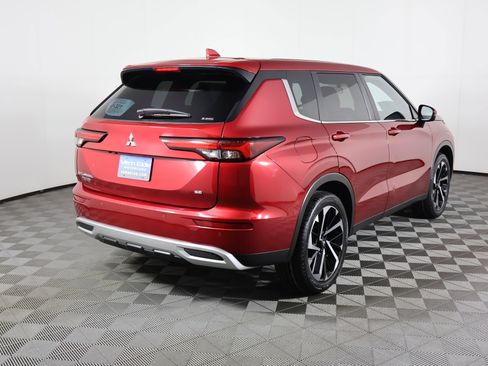Used 2024 Mitsubishi Outlander SE image 6