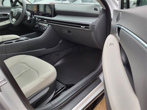 New 2026 Hyundai Sonata SEL image 6