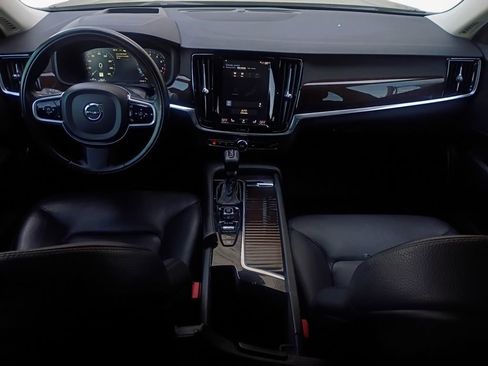 Used 2018 Volvo S90 T5 Momentum w/ Convenience Package image 3