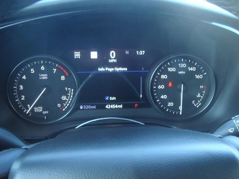 Used 2023 Cadillac XT6 Premium Luxury w/ Technology Package image 17