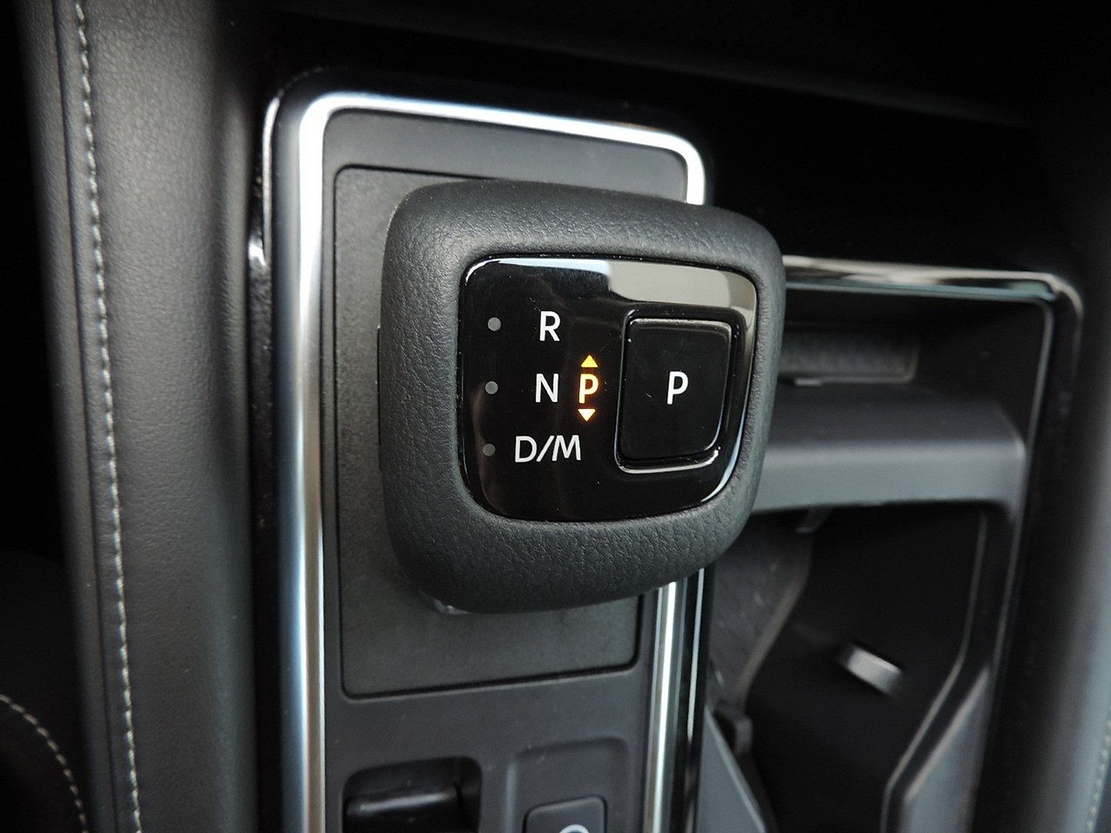 Used 2023 Nissan Pathfinder SL FWD image 21