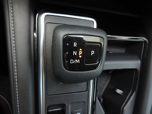 Used 2023 Nissan Pathfinder SL FWD image 21