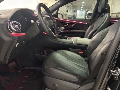 Used 2023 Mercedes-Benz EQS 580 4MATIC SUV image 9