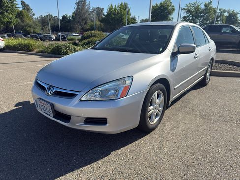Used 2007 Honda Accord SE image 1