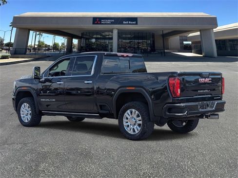 Used 2022 GMC Sierra 2500 Denali w/ Denali Black Diamond Edition image 4