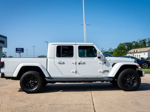 Used 2022 Jeep Gladiator Overland AWD/4WD image 18