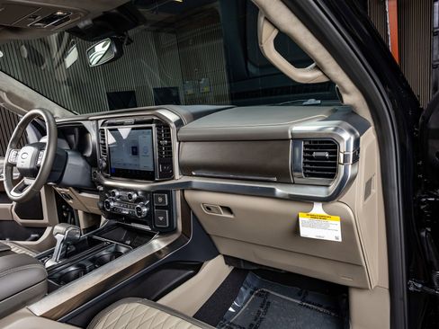 Used 2025 Ford F150 Platinum w/ Equipment Group 703A Plus image 18