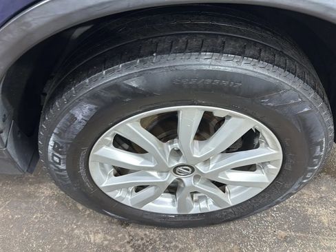 Used 2019 Nissan Rogue SV FWD image 9