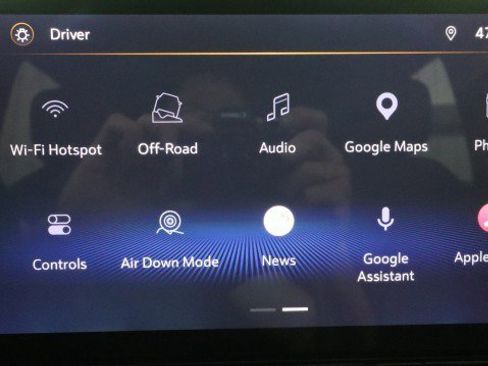 Used 2025 Chevrolet Colorado Trail Boss image 19