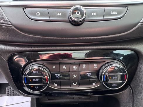 Used 2021 Buick Encore GX Essence w/ Advanced Technology Package FWD image 25