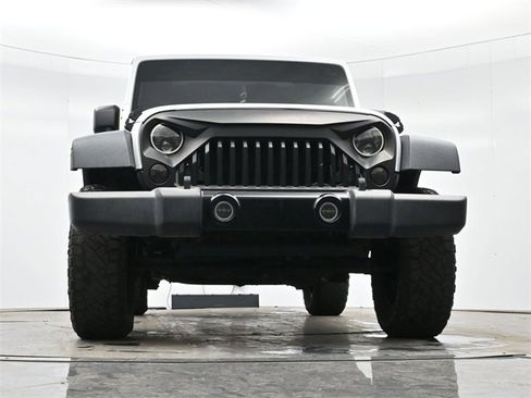 Used 2017 Jeep Wrangler Sport image 10