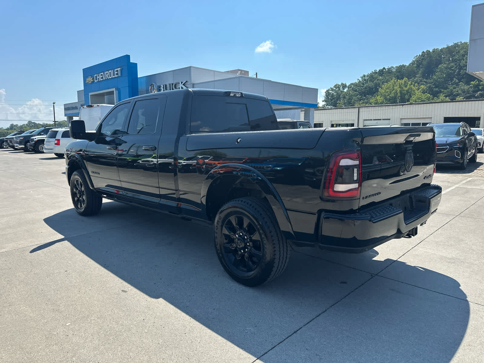 Used 2024 RAM 3500 Limited AWD/4WD image 6