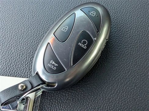 Used 2025 Hyundai Elantra Sport image 6