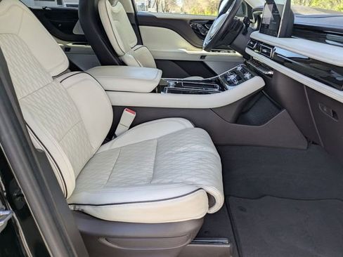 Used 2023 Lincoln Aviator Black Label w/ Jet Package image 29